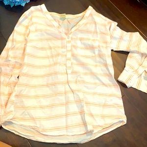 Button down blouse extremely comfortable